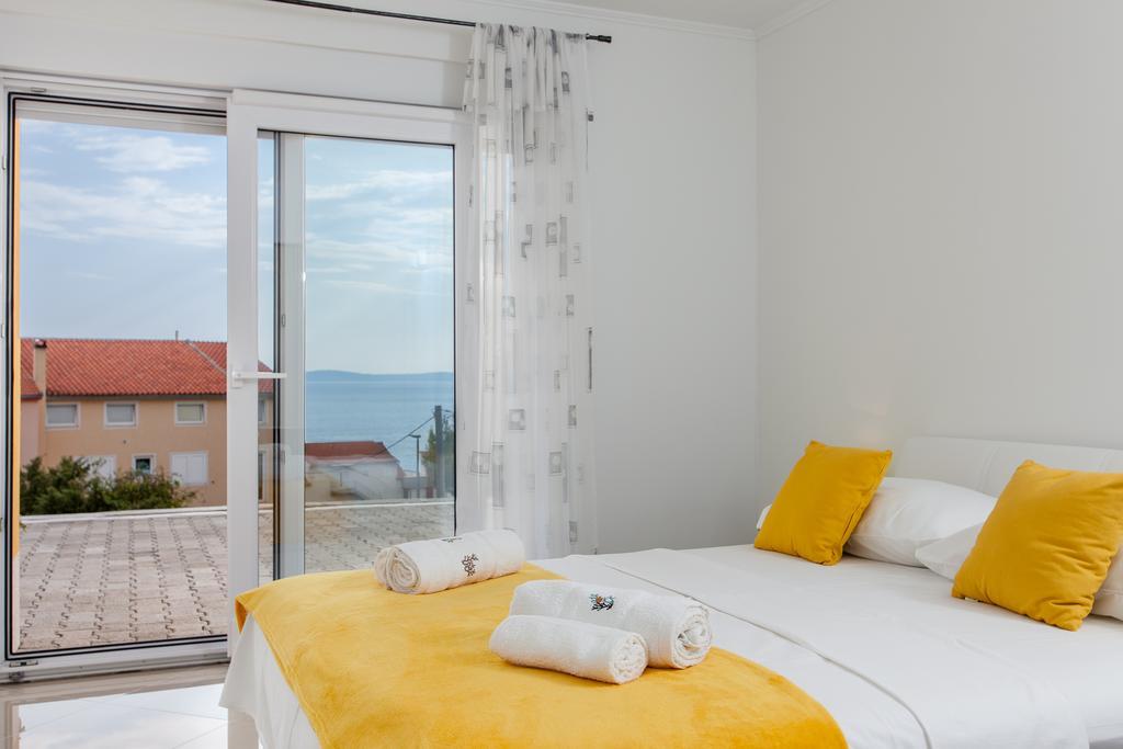 Knezovic Apartamento *