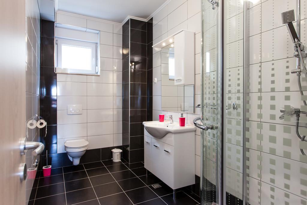 Knezovic Apartamento Podstrana